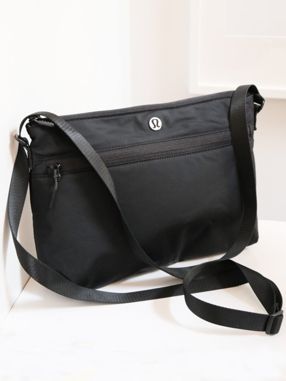 LULULEMON Black Convertible Crossbody Messenger Bag, Adjustable Strap